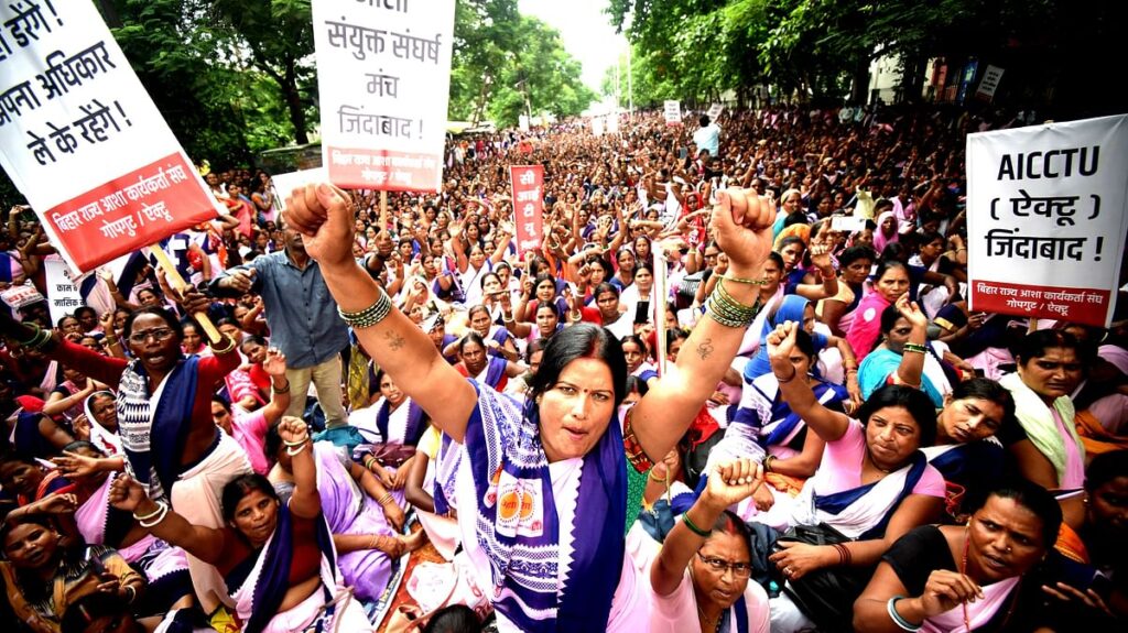 तेजस्वी के आश्वासन के बाद आशा कार्यकर्ताओं की हड़ताल खत्म, अब हर महीने मिलेगा इतना मानदेय 1 2023 08 d9cb7bd4 e30d 4e77 8ad1 a5baae44b70f 03pat 17 03082023 2 1