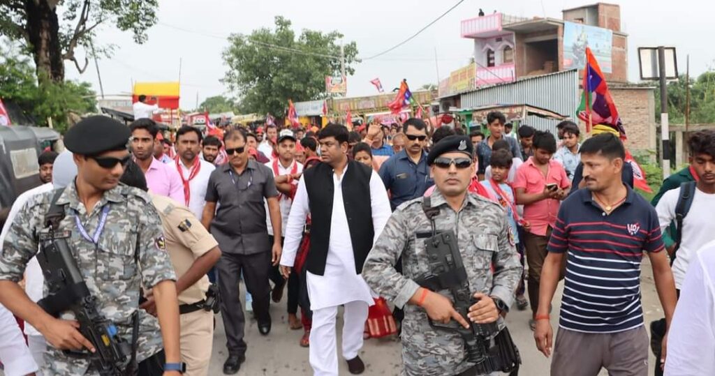 निषाद आरक्षण संकल्प यात्रा को लेकर समस्तीपुर पहुंचे मुकेश सहनी, कहा- राजनीति करने के लिए नहीं बदलाव के लिए आया बिहार 1 20230823 225335 01