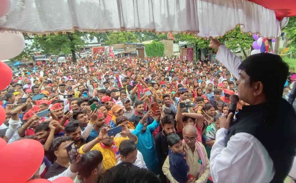 VIP की संकल्प यात्रा से दिल्ली की कुर्सी हिलने लगी, समस्तीपुर पहुंचे मुकेश सहनी ने किया दावा 1 20230824 061412 01