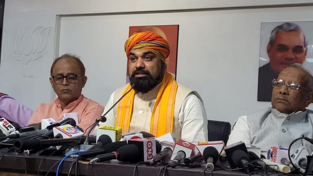 सम्राट चौधरी डिप्टी सीएम बने लेकिन पगड़ी नहीं खोली, कहते थे- BJP अब किसी को कंधा नहीं चढ़ाएगी... 1 IMG 20230810 WA0001 1068x601 1