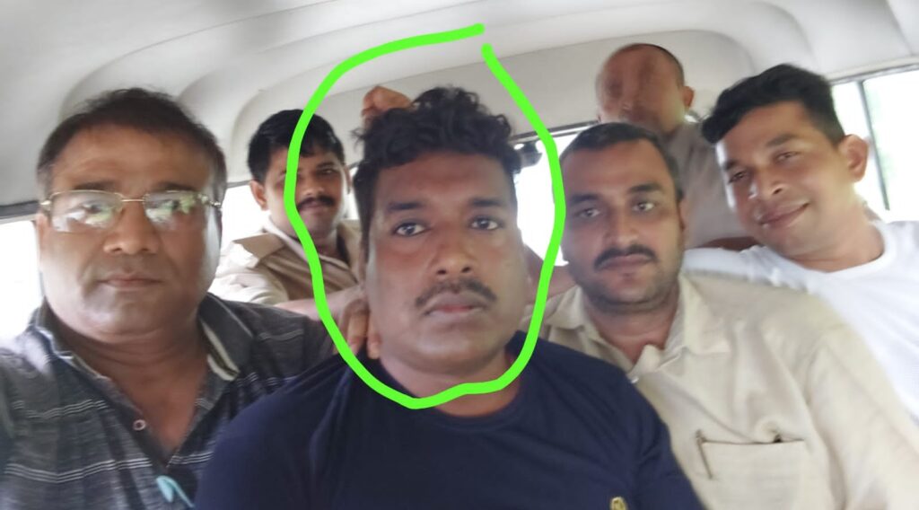 रे'प केस में नाम हटाने के एवज में मांगी 20 हजार की घूस, थानाध्यक्ष को निगरानी ने धर दबोचा 1 IMG 20230824 WA0007 01