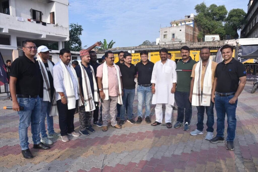 समस्तीपुर में बाइकिंग पल्सर मेनिया 2.0 का हुआ आयोजन, स्टंट राइडिंग टीम ने सिग्नेचर स्टंट शो का किया प्रदर्शन 1 IMG 20230917 WA0079 01