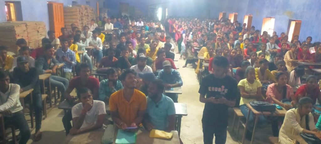 DBKN काॅलेज नरहन में SFI के द्वारा छात्र संवाद का हुआ आयोजन 1 IMG 20230923 WA0030 01