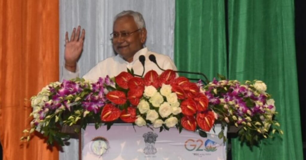 बीजेपी से दोस्ती वाले बयान पर नीतीश कुमार ने दी सफाई, कहा- वहां अंड-बंड बोल दिया है... 1 20231020 071956