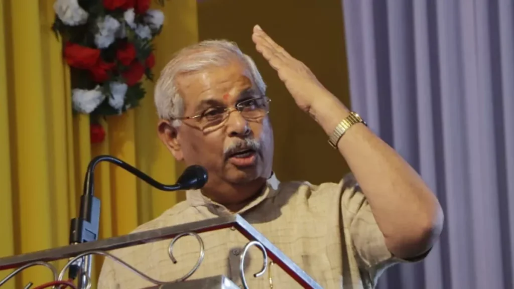 सत्याग्रह से नहीं, लोगों के हाथ में हथियार देख भागे अंग्रेज, बिहार के राज्यपाल आर्लेकर ने दिया बयान 1 22 10 2023 rajendra vishwanath arlekar 23562624