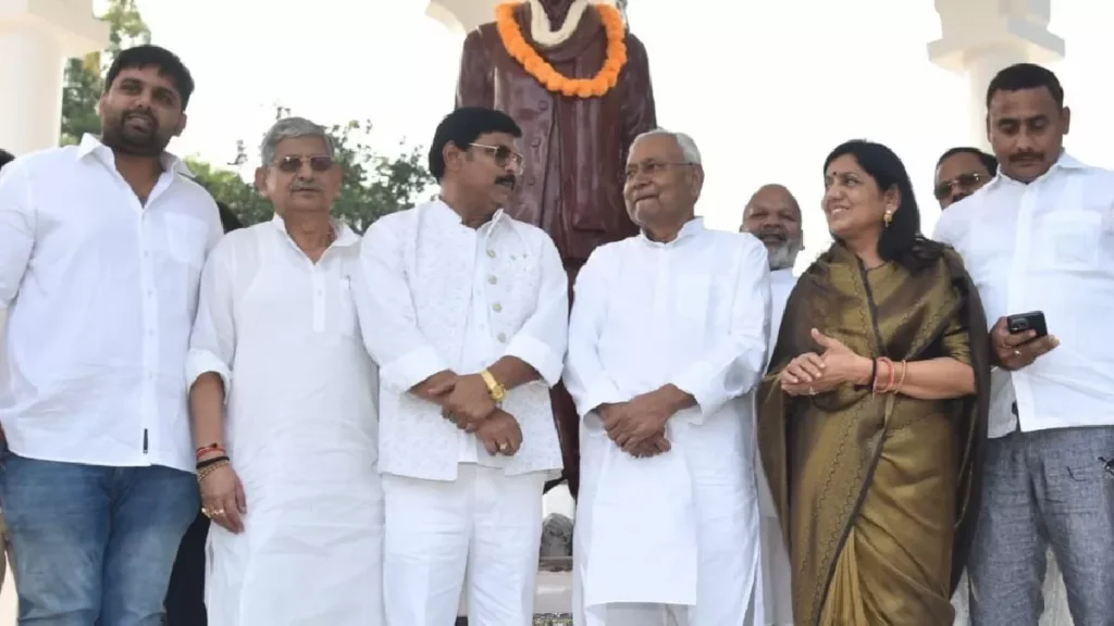 'हमारे लिए CM ने बदनामी झेली', आनंद मोहन से ये सुनकर नीतीश ने खूब पढ़े कसीदे, बोले- जो चाहे करिए; हम सहयोग करेंगे 1 27 10 2023 nitish kumar 23566625 175428323