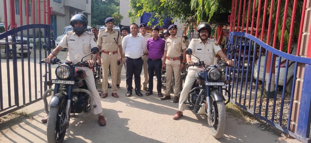 दुर्गापूजा को लेकर दलसिंहसराय में निकाला गया फ्लैग मार्च, प्रशासन ने लोगों से की सहयोग की अपील 1 IMG 20231021 WA0135