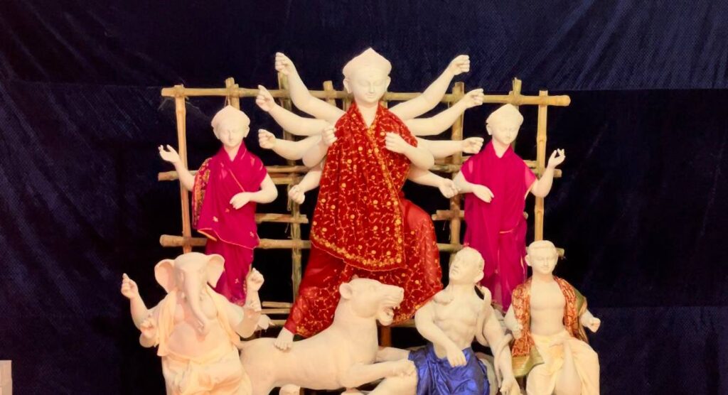 कलश स्थापन आज; समस्तीपुर में पूजा पंडालों से लेकर घर तक तैयारी पूरी, आज शैल पुत्री की पूजा 1 IMG 20231015 072725 829