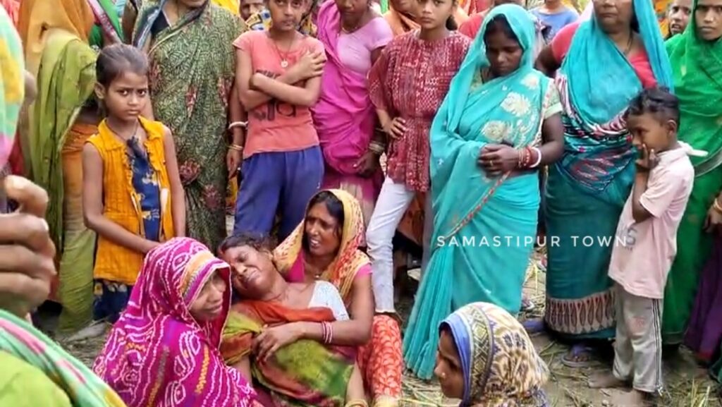 रोसड़ा में शीशम के पेड़ से बुजुर्ग का शव लटकता मिला, परिजनों ने कहा- हुई है हत्या; पुलिस कर रही मामले की जांच 1 Screenshot 2023 10 16 20 03 12 84 92460851df6f172a4592fca41cc2d2e6 01
