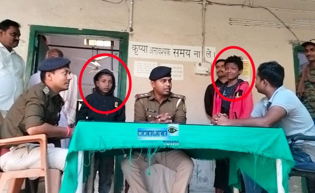 मोहिउद्दीननगर से गायब हुए दोनों बच्चे सही-सलामत बरामद, पुलिस ने परिजनों को सौंपा 1 Picsart 23 11 23 20 41 56 388