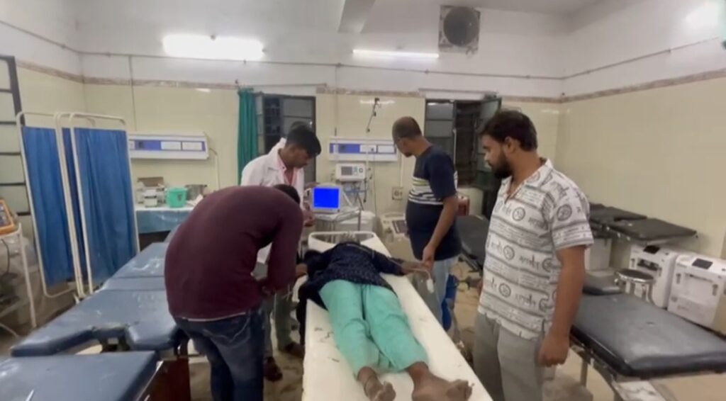 समस्तीपुर DRM कार्यालय के पास बेहोशी की स्थिति में मिली युवती, राहगीरों ने सदर अस्पताल पहुंचाया 1 Screenshot 20231107 102448 Gallery