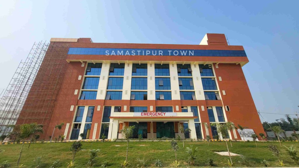 समस्तीपुर के नरघोघी स्थित 'श्रीराम जानकी मेडिकल कॉलेज व हाॅस्पीटल' में शीघ्र ही स्वास्थ्य सुविधा के शुरू होने की संभावना 1 20231215 113840 01 01