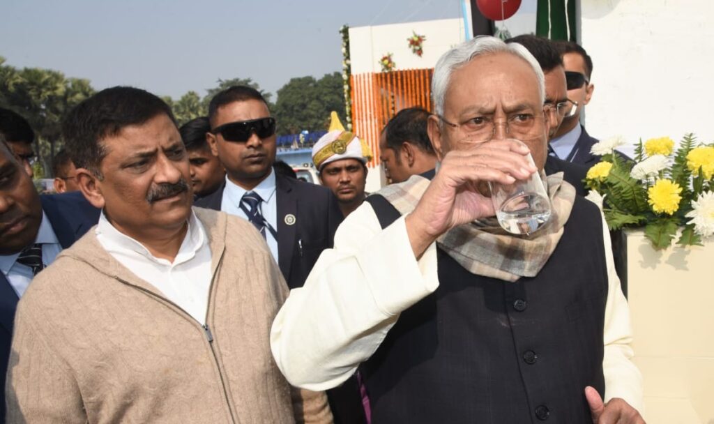 बिहार ने जल प्रबंधन की दिखाई एक नई राह, बोले संजय झा- रिकॉर्ड समय में पूरी हुई हर घर गंगाजल योजना 1 20231216 082458 01