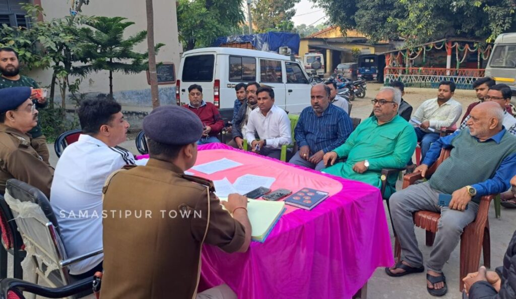 हर्ष फायरिंग को लेकर होटल संचालक के साथ बैठक; DSP बोले- ऐसा करने पर दो साल की होगी सजा, होटल संचालक पर भी होगी कार्रवाई 1 IMG 20231210 WA0019 01