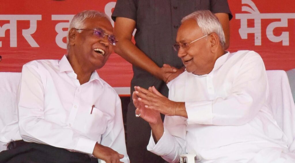 INDIA गठबंधन का सीट बंटवारा बना रोचक, नीतीश से मिले डी राजा, सीपीआई का बिहार की 3 लोकसभा पर दावा 1 20231102024 scaled 01
