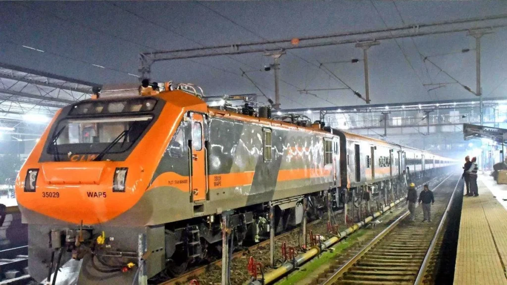 मिथिला से अयोध्या जानेवाली अमृत भारत ट्रेन में सीटें मार्च तक फुल, राम दर्शन को लेकर लोगों में गजब का उत्साह... 1 24 12 2023 trainss 23612278
