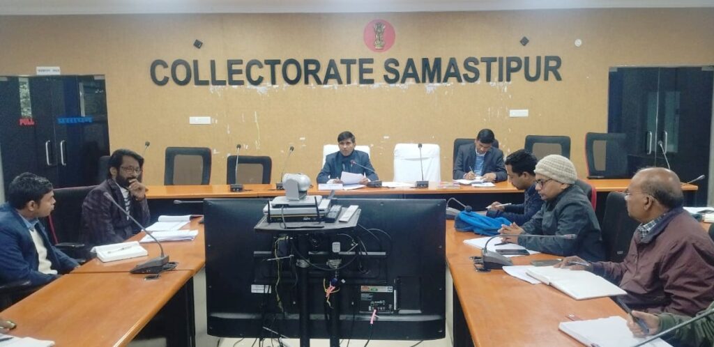 DM ने समस्तीपुर जिले को 11वें स्थान से Top-5 में लाने के लिए हर स्तर पर पहल करने का दिया आदेश 1 IMG 20240109 WA0006 01