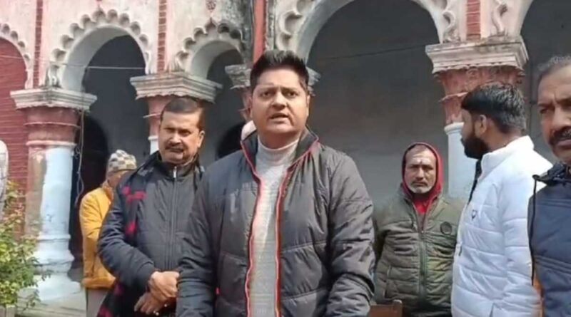 दरभंगा राज परिवार के ट्रस्ट के लॉकर से करोड़ों के जेवर निकालकर बेचे, ट्रस्टी और प्रबंधक अरेस्ट 1 darbhanga maharaj jewelery worth billions of rupees missing