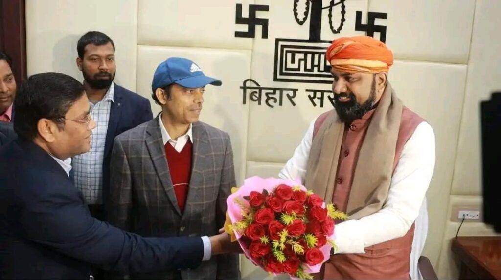 सम्राट चौधरी ने संभाला वित्तमंत्री का पद, जीतन राम मांझी की नाराजगी पर बोले उनसे बात करेंगे 1 20240206 175625