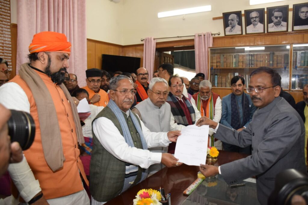 विधानसभा स्पीकर पद के लिए नंदकिशोर ने भरा नामांकन, सीएम नीतीश, दोनों डिप्टी रहे मौजूद 1 20240213 122720