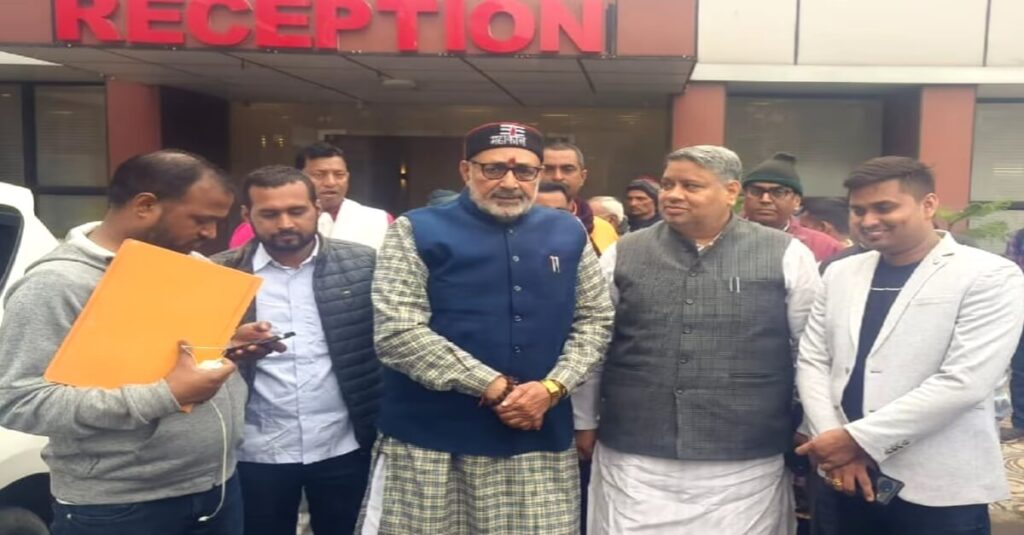 बिहार: लालू यादव चुनाव में माय समीकरण बनाएं या बाप, कुछ नहीं होने वाला; गिरिराज सिंह का तंज 1 20240214 173907
