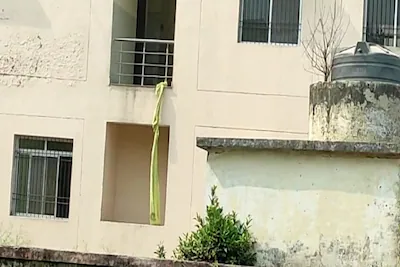 समस्तीपुर का सुपारी किलर 2 लाख रुपये का ईनामी कुख्यात मो. चांद चढ़ा STF के हत्थे, 3 वर्ष पहले आइसोलेशन सेंटर से हो गया था फरार 2 42aef1d7 35ef 4505 a541 23878824ede5