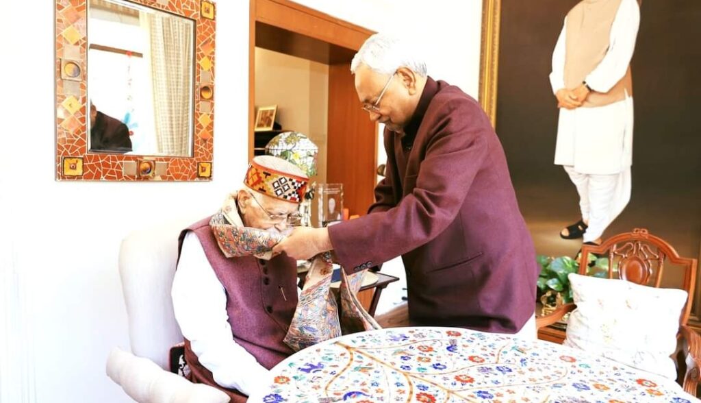 मुख्यमंत्री नीतीश कुमार ने दिल्ली में लालकृष्ण आडवाणी से की मुलाकात, भारत रत्न मिलने पर दी बधाई 1 FB IMG 1707383634316 01
