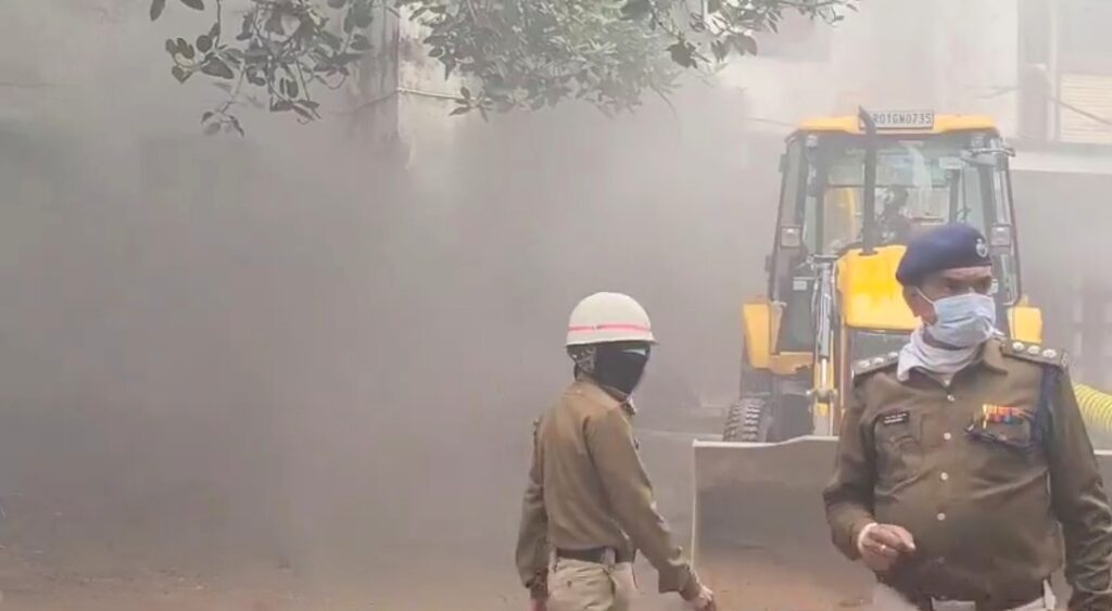 बिहार के सबसे बड़े अस्पताल PMCH में लगी आग, मची अफरा-तफरी, मौके पर पहुंची फायर ब्रिगेड की टीम 1 Screenshot 20240214 175701 X 01
