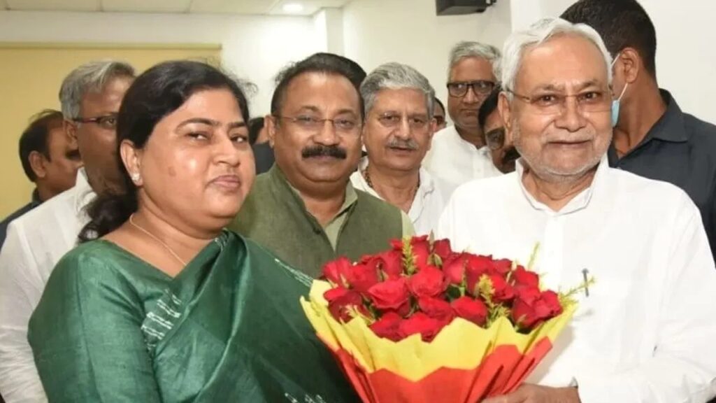 बिहार की मंत्री लेसी सिंह ICU में भर्ती, पूर्णिया में हुईं दुर्घटनाग्रस्त; CM नीतीश कुमार ने फोन कर जाना हाल 1 leshi singh front 01