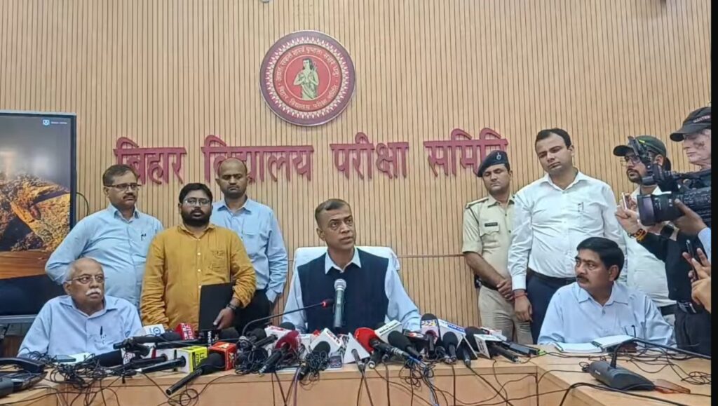 आज से भरे जाएंगे इंटर कंपार्टमेंटल-विशेष परीक्षा के फॉर्म, 4 अप्रैल है लास्ट डेट; स्क्रूटिनी के लिए भी करे ऑनलाइन आवेदन 1 20240323 134436