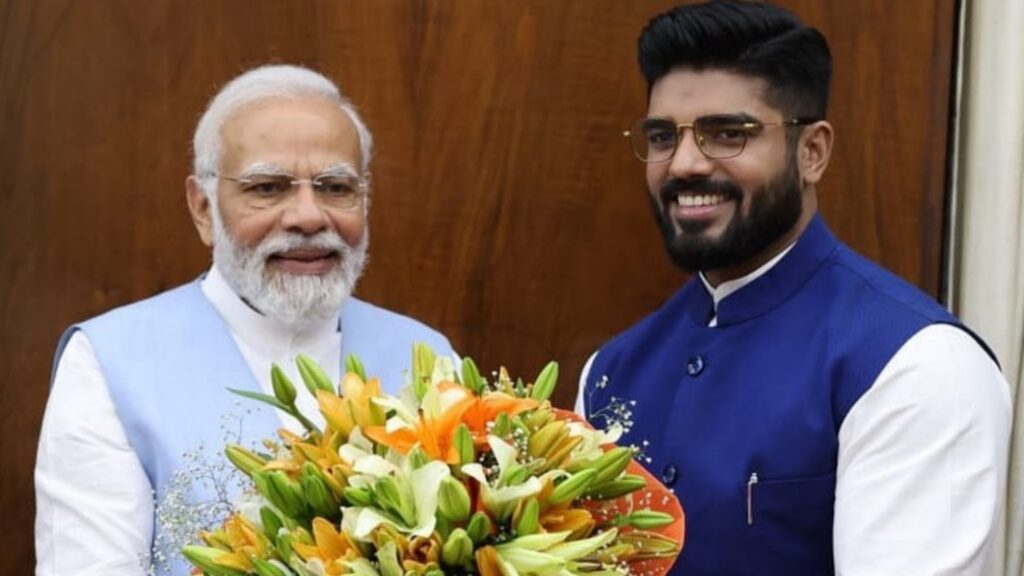क्या हाजीपुर छोड़ेंगे पशुपति पारस? RLJP बिहार अध्यक्ष सह समस्तीपुर सांसद बोले- PM मोदी का हर फैसला मंजूर 1 Picsart 24 03 14 16 17 49 519