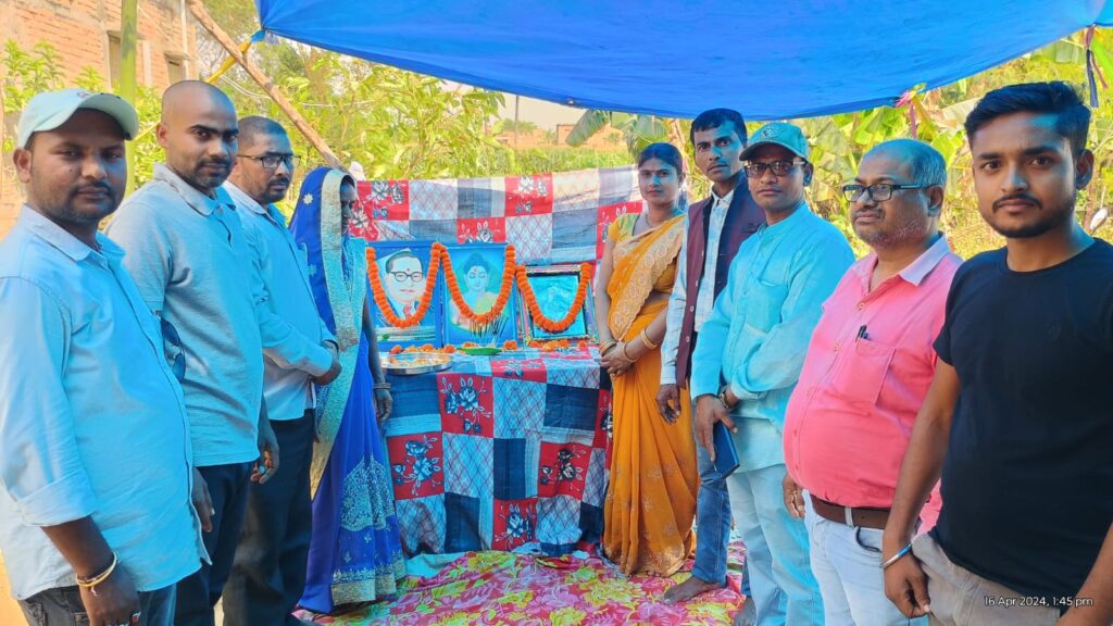 आलमपुर में लहराया पंचशील ध्वज, पाखंडवाद पर प्रहार का लिया संकल्प 1 IMG 20240416 WA0033