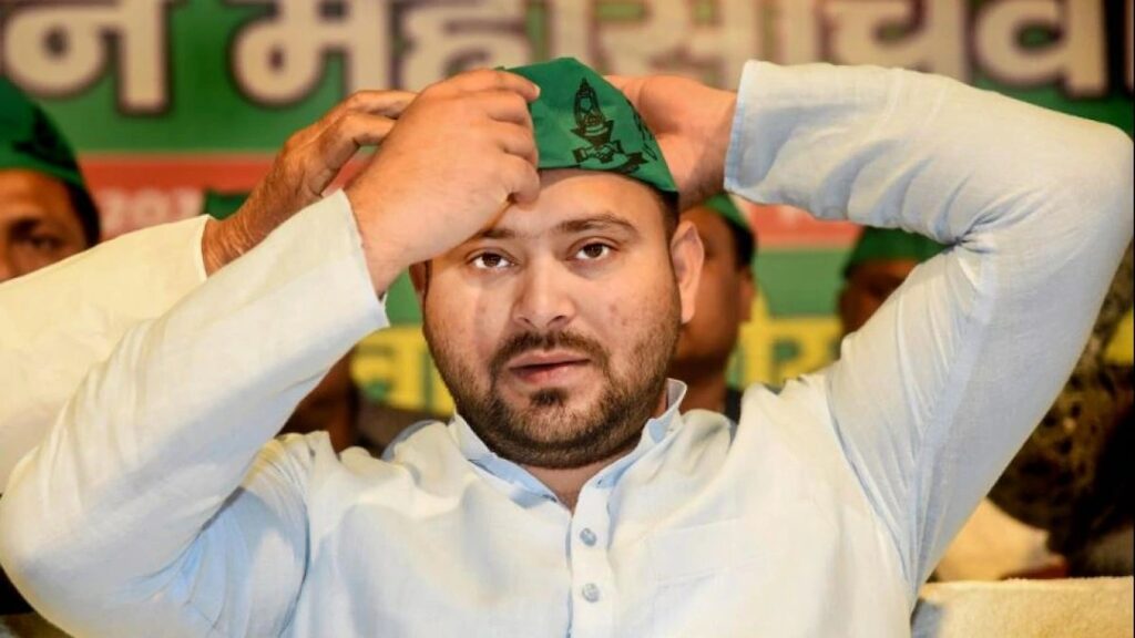 ‘सूरज का पूरब से उगना और तेजस्वी यादव का मुख्यमंत्री फेस होना यूनिवर्सल ट्रुथ है’, RJD सांसद का बड़ा ऐलान 1 tejaswai sixteen nine 0 01