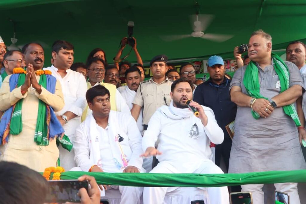 BJP पर हमलावर तो नीतीश पर नरम; तेजस्वी ने कहा- चाचा पलटे नहीं, भाजपा ने हाइजैक कर लिया, शरीर वहां है लेकिन दिल यहां है 1 20240519 225645