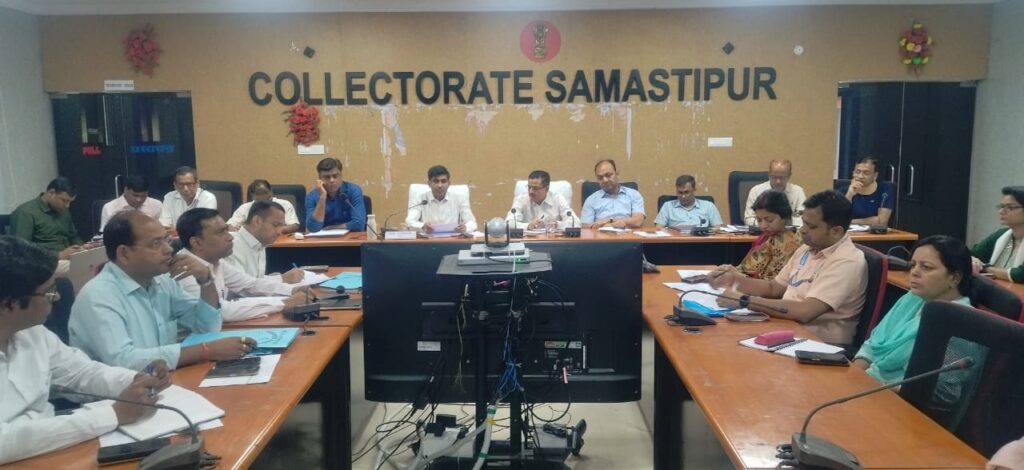 मतदान के दिन नहीं होगी बिजली की कटौती, DM ने रिजर्व कर्मियों को प्रखंड मुख्यालय में उपलब्ध रहने का दिया निर्देश 1 IMG 20240503 WA0129 01