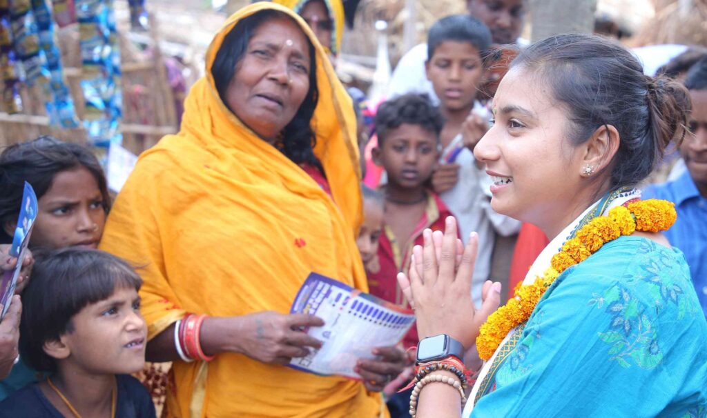NDA उम्मीदवार शांभवी चौधरी ने रोसड़ा में जनसंपर्क कर लोगों से मांगा वोट 1 IMG 20240508 WA0041 01