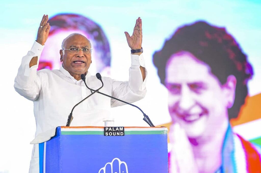 समस्तीपुर से कांग्रेस प्रत्याशी सन्नी हजारी के समर्थन में आयोजित सभा को संबोधित करने आज आएंगे मल्लिकार्जुन खड़गे 1 Mallikarjun Kharge scaled 01