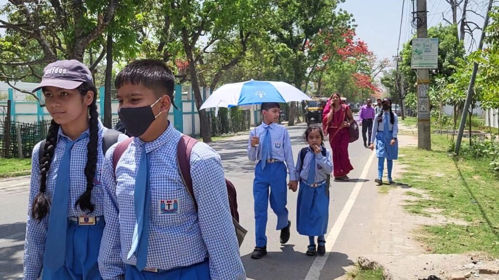बिहार में 3 दिन भीषण गर्मी पड़ेगी, मौसम विभाग ने जारी किया हीटवेव का अलर्ट 1 VideoCapture 20240502 072514 01
