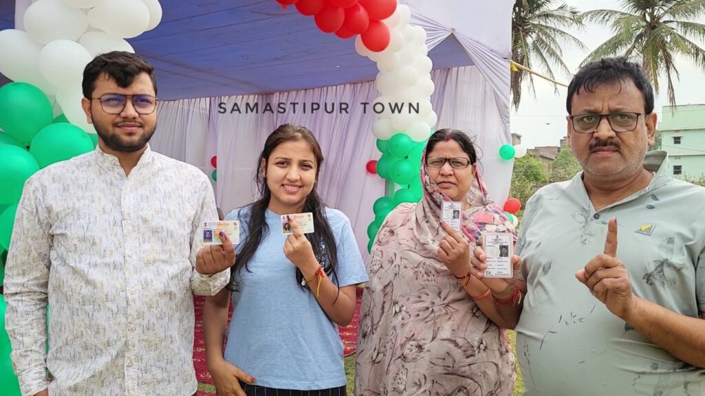 समस्तीपुर में चुनाव शुरू होने में 48 घंटे शेष, मतदाताओं को मिलेगा वोटर इनफॉर्मेशन स्लिप 1 VideoCapture 20240507 084122 01
