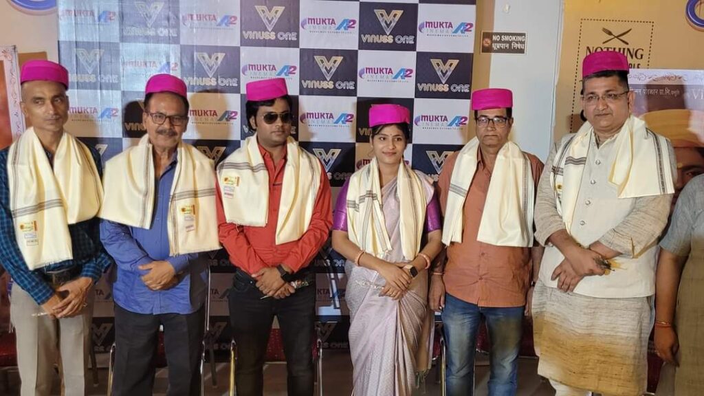 समस्तीपुर शहर के मुक्ता ए-2 सिनेमा में मैथिली फिल्म "विद्यापति" का प्रदर्शन आरंभ, फिल्म से जुड़े मुख्य कलाकार हुए शामिल 1 FB IMG 1719068405653