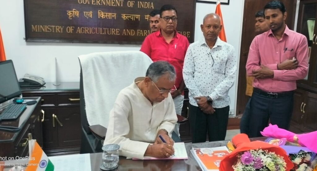 'भारत रत्न कर्पूरी ठाकुर' के पुत्र रामनाथ ठाकुर ने भी कृषि राज्य-मंत्री का संभाला पदभार 1 IMG 20240611 WA0085