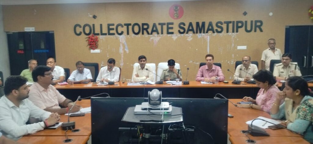 गंगा दशहरा और बकरीद पर्व को लेकर DM व SP ने विधि व्यवस्था संधारण से संबंधित की समीक्षात्मक बैठक 1 IMG 20240615 WA0011
