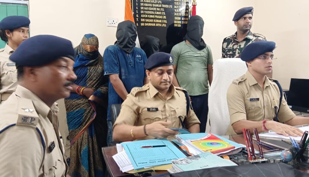 दरभंगा की गलियों में गंदा काम करती थी बांग्लादेशी महिला, चुपके से पहुंच गई पुलिस, फिर देखा की... 1 IMG 20240725 WA0090