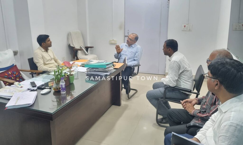 सक्षमता पास नियोजित शिक्षकों की काउंसलिंग कल से, समस्तीपुर DM ने शिक्षा भवन पहुंच DEO को दिया विभिन्न निर्देश 1 IMG 20240731 WA0072