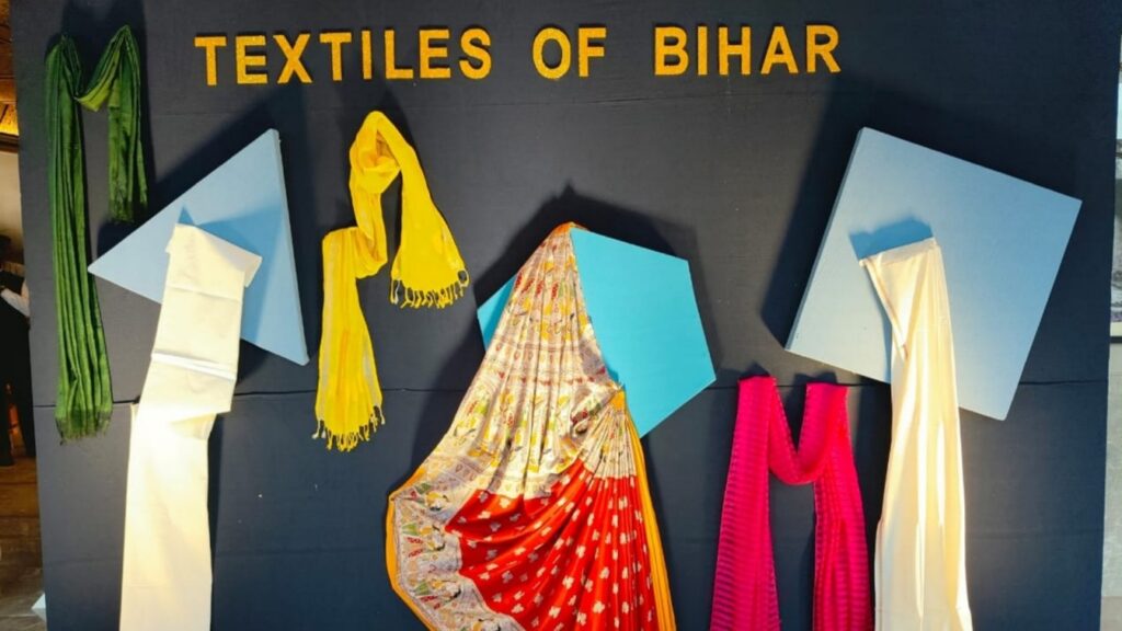 बेगूसराय में शुरू होगा एरी सिल्क का उत्पादन, बिहार में बढ़ेगा वस्त्र उद्योग में निवेश 1 Picsart 24 07 19 22 11 49 500