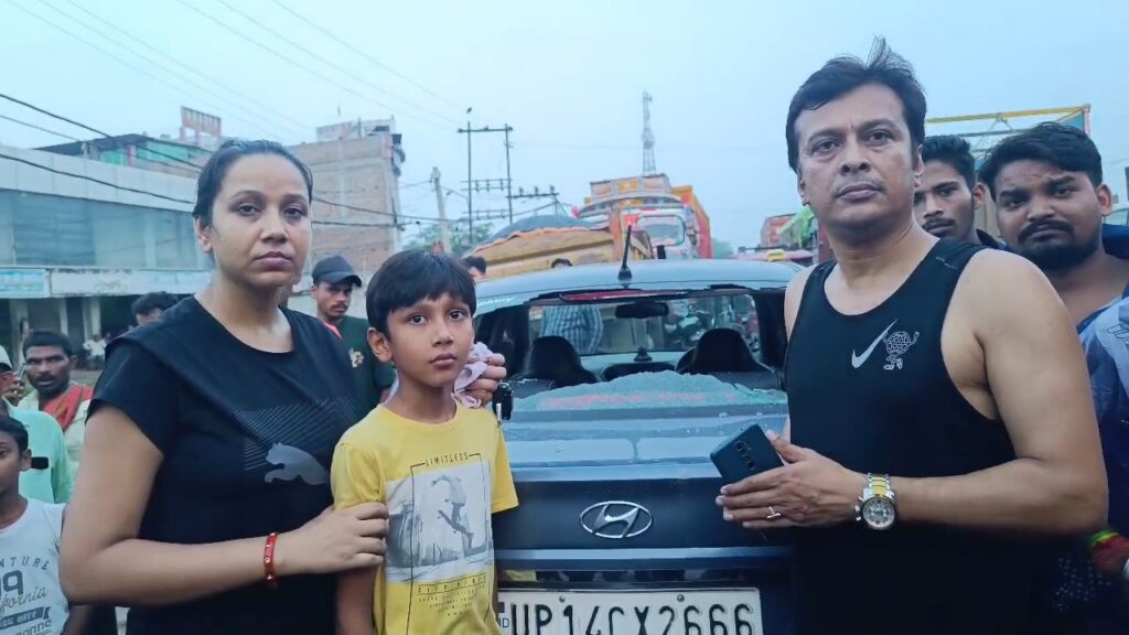 समस्तीपुर में मुहर्रम जुलूस के दौरान कार सवार परिवार पर तलवार व झंडे से हमला; दो नाबालिग समेत पांच गिरफ्तार 1 VideoCapture 20240715 142154