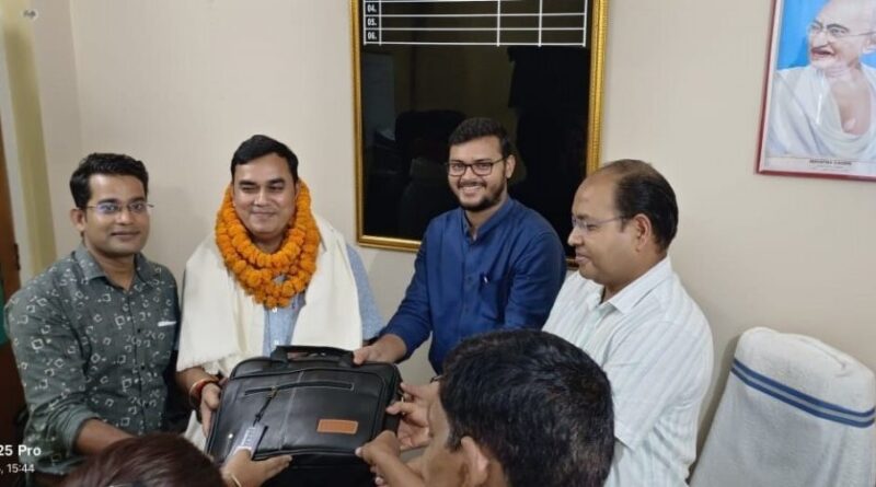 MVI का स्थानांतरण होने पर जिला परिवहन कार्यालय में विदाई समारोह का आयोजन 1 file 2024 07 06T19 02 42 1024x466 1