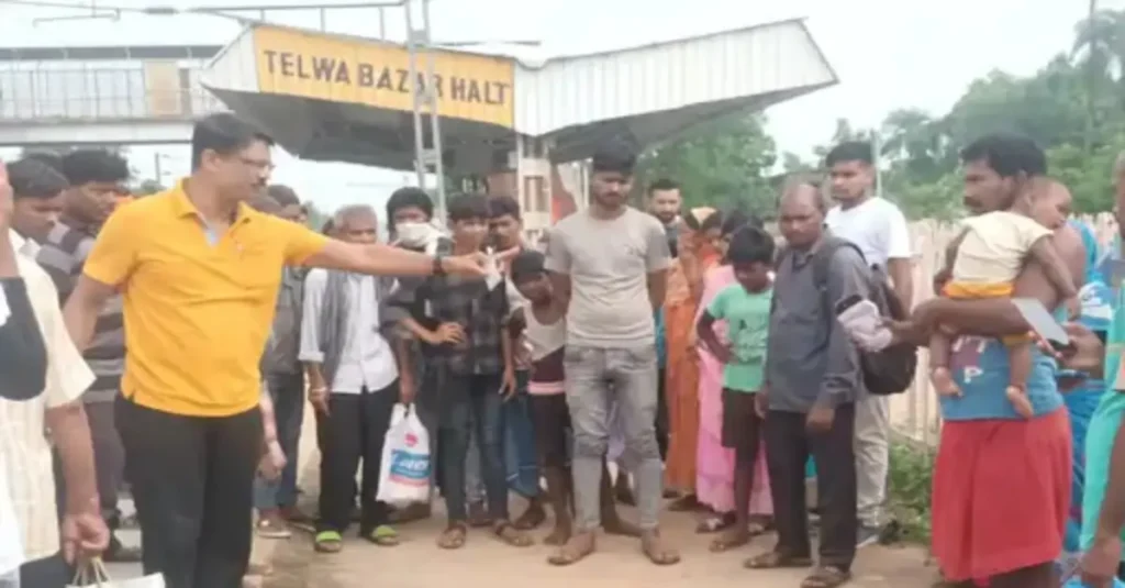 बिहार: स्टेशन पर झगड़ा करते हुए ट्रेन के आगे कूदी पत्नी...बचाने में पति की भी मौत; 6 माह के बच्चे को RPF ने रखा 1 20240809 212551