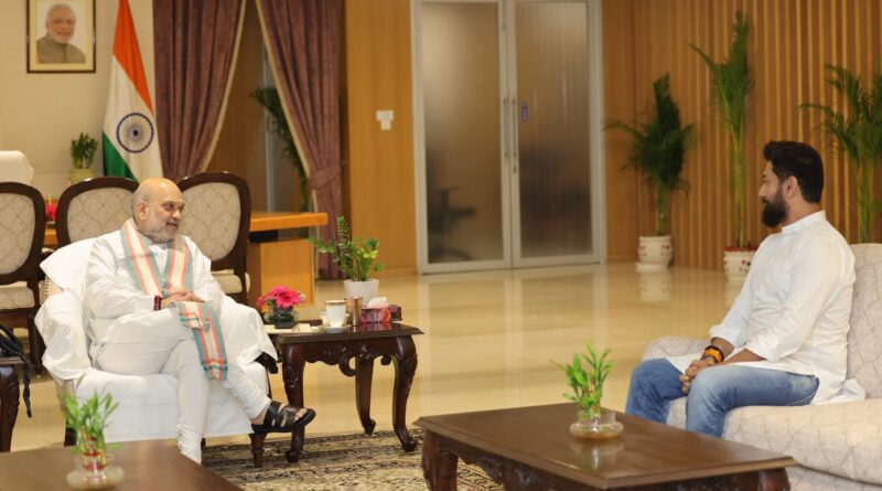 दिन में पार्टी नेताओं के साथ बैठक, शाम को अमित शाह से मुलाकात, चिराग पासवान खेल रहे कौन सा दांव? 1 20240830 222526