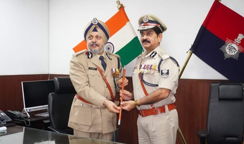 बिहार के कार्यकारी DGP आलोक राज ने संभाला पदभार, बताया कैसी होगी पुलिसिंग, क्या होगी प्राथमिकता? 1 FB IMG 1725033991445